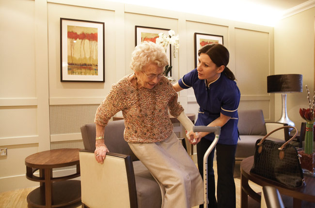 Know The Pros and Cons Of Assisted Living For Your Older Clients